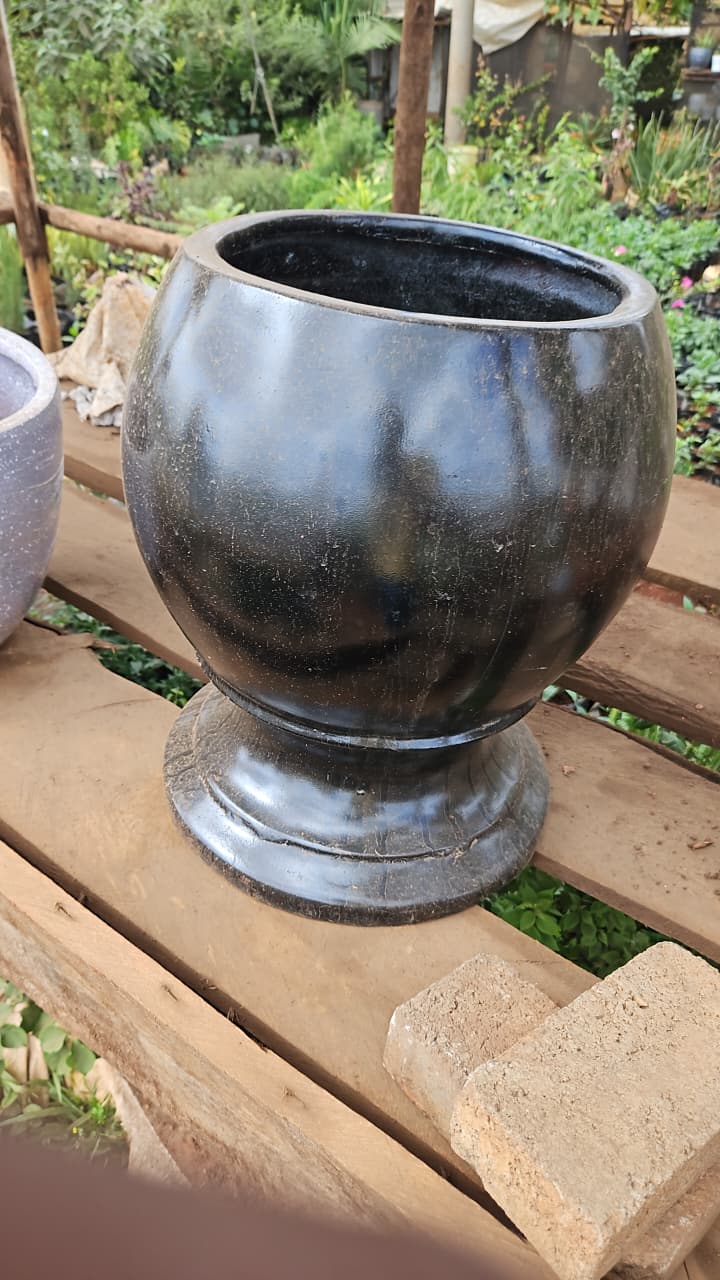 FOOTED BOWL POT